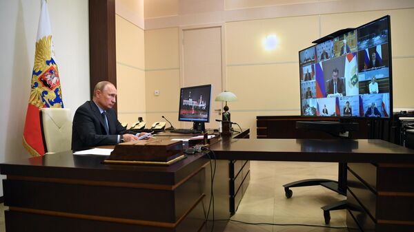 Президент РФ Владимир Путин проводит в режиме видеоконференции совещание о ситуации в сельском хозяйстве