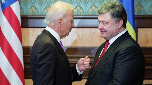 Вице-президент США Джо Байден и президент Украины Петр Порошенко во время встречи в Киеве. 2014 год 