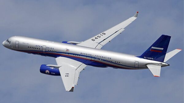 Самолет наблюдения РФ Ту-214ОН