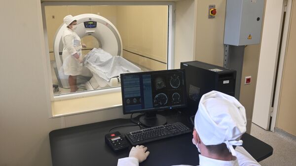 Кабинет компьютерной томографии в медицинском центре для пациентов с COVID-19