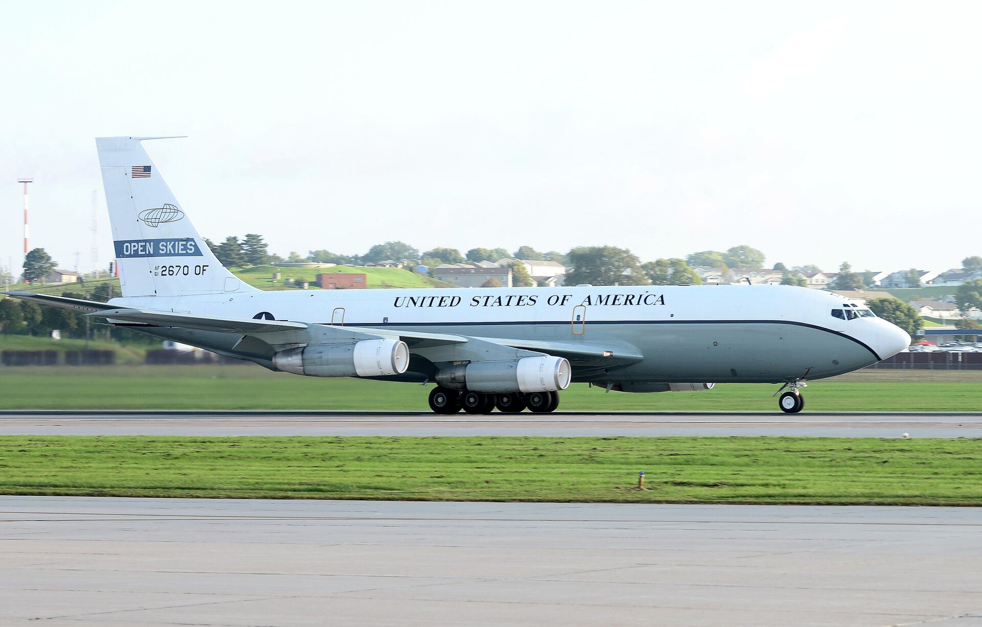 Самолет авиационного наблюдения ВВС США OC-135 Открытое небо  - РИА Новости, 1920, 19.03.2021