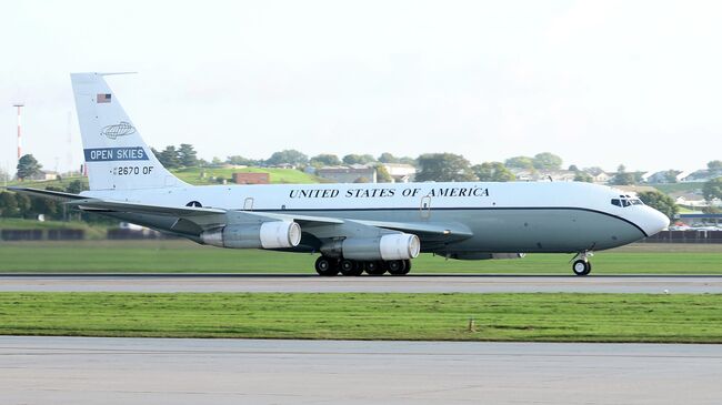 Самолет авиационного наблюдения ВВС США OC-135 Открытое небо 