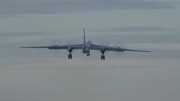 Учебные полеты дальних противолодочных самолетов Ту-142МЗ