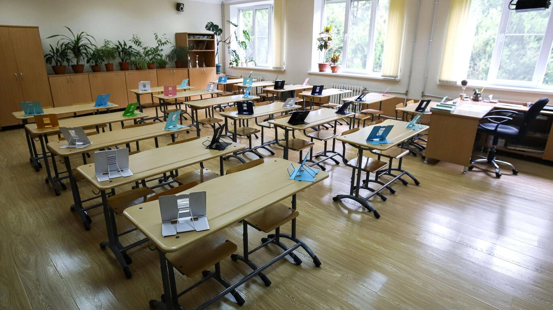 Учебный класс в школе - РИА Новости, 1920, 09.02.2022