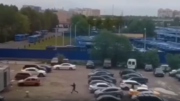 Появилось видео со стрельбой на юге Москвы