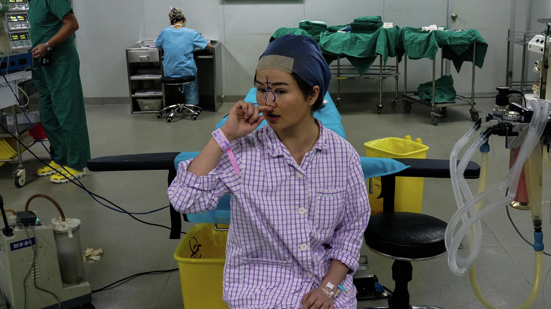 Девушка готовится к пластической операции в Шанхае, Китай  - РИА Новости, 1920, 31.05.2020