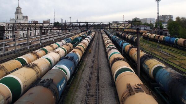 Железнодорожные цистерны для нефтепродуктов