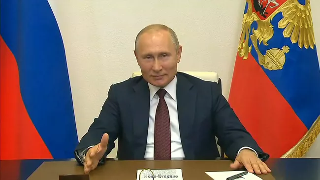 Путин утвердил даты проведения Парада Победы и Бессмертного полка