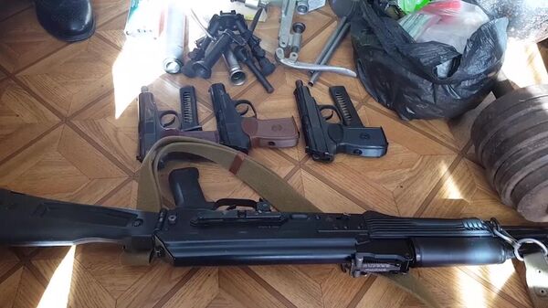 Огнестрельное оружие и боеприпасы, изъятые сотрудниками ФСБ РФ