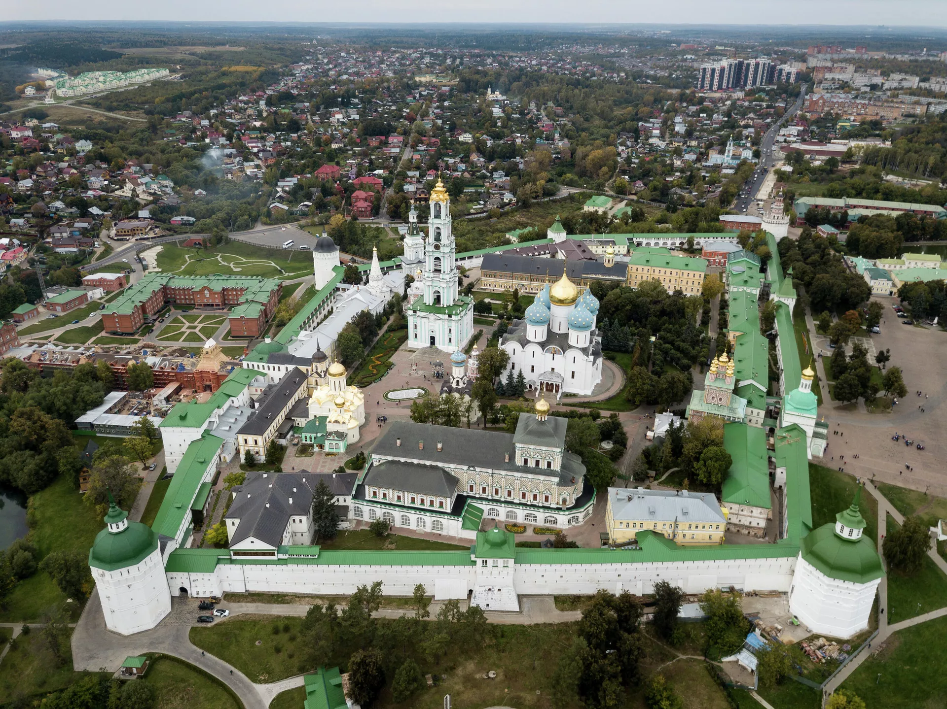 Троице-Сергиева лавра в городе Сергиев Посад Московской области Троице-Сергиева лавра в городе Сергиев Посад Московской области - РИА Новости, 1920, 16.06.2021