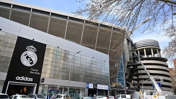 Футбольный стадион Сантьяго Бернабеу в Мадриде