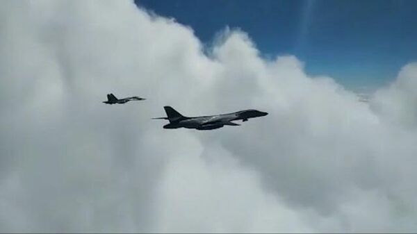 Видео перехвата бомбардировщиков ВВС США российскими истребителями