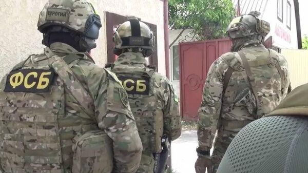 Сотрудники ФСБ во время операции в ингушском городе Сунже по ликвидации двух бандитов, готовивших теракты на территории республики
