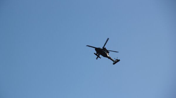 Военный вертолет над Миннеаполисом