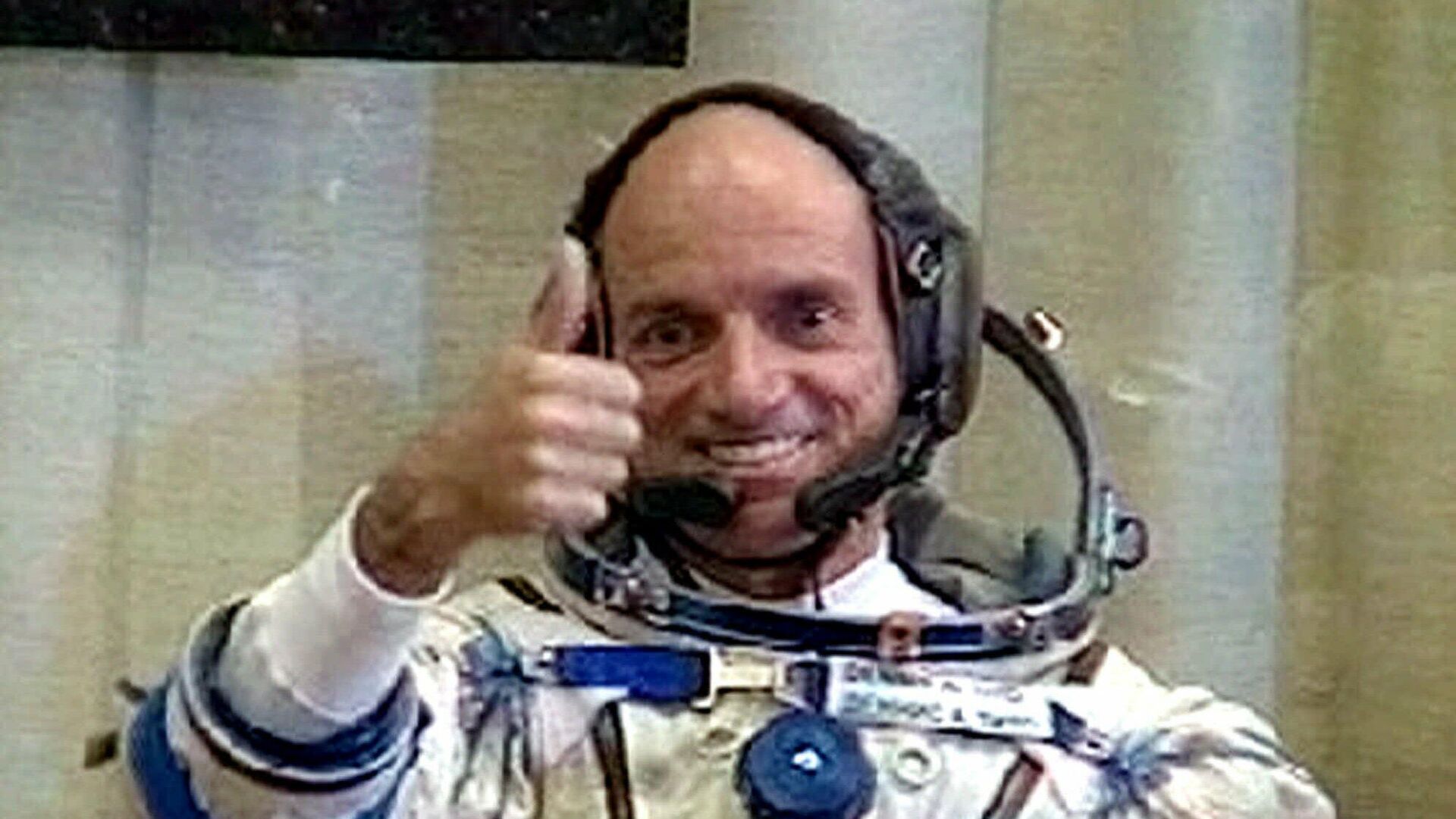 Кто был самым первым в космосе. Деннис Тито. Деннис Тито полет в космос. Деннис Тито космический турист.