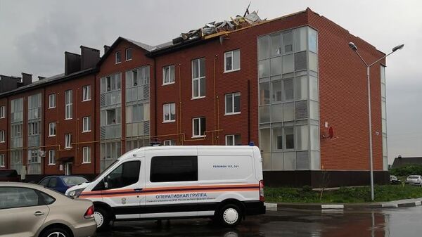 Повреждения кровли на 3-х этажных жилых домах в посёлке Северный на улице Центральная в Белгородской области