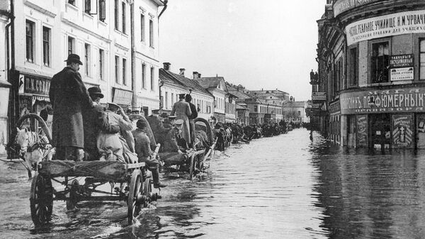 Наводнение в Москве в апреле 1908 года. Улица Полянка. Репродукция