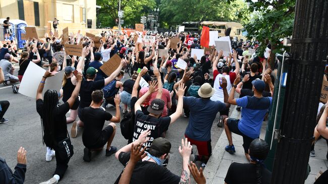 Протесты у Белого дома в Вашингтоне