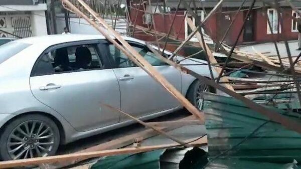 Кадры последствий разрушительного урагана в Грозном