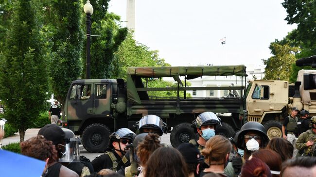 Акция протеста у Белого дома в Вашингтоне