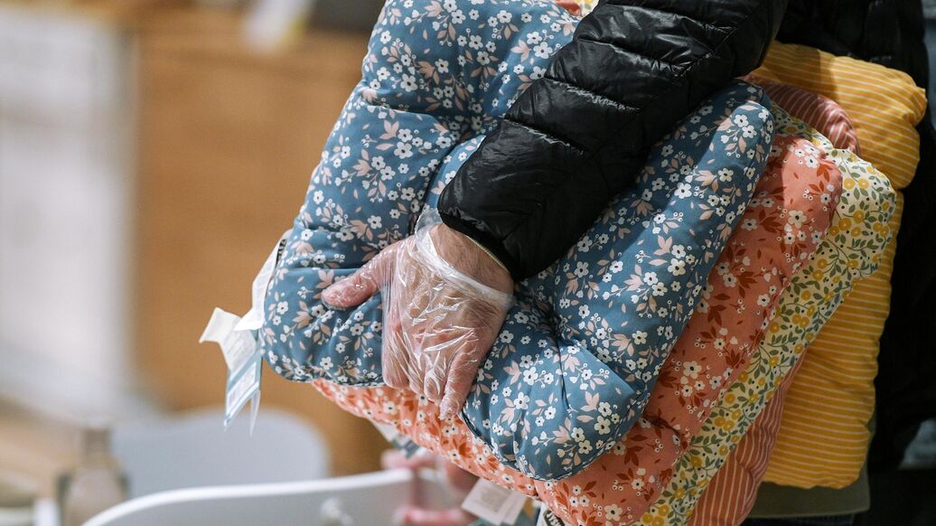 Во многих пуховых подушках российского производства нашли опасные вещества