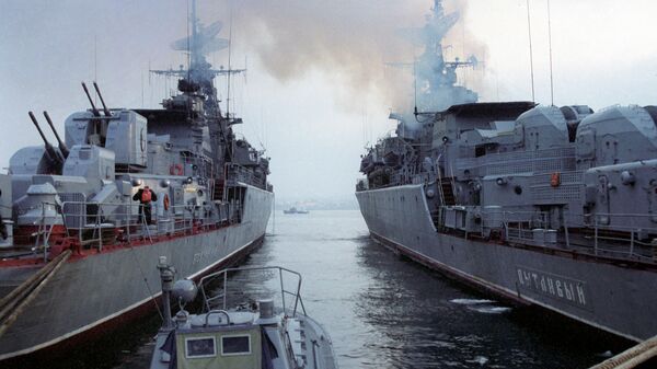 Корабли на военно-морской базе Черноморского флота в Севастополе