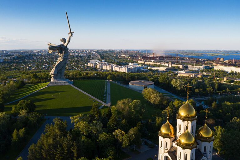 Монумент Родина-мать зовет! на Мамаевом кургане после реставрации