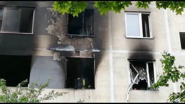 Кадры с места пожара в жилом доме на юге Москвы 