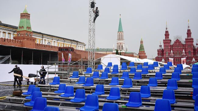 Подготовка открытой площадки к книжному фестивалю Красная площадь