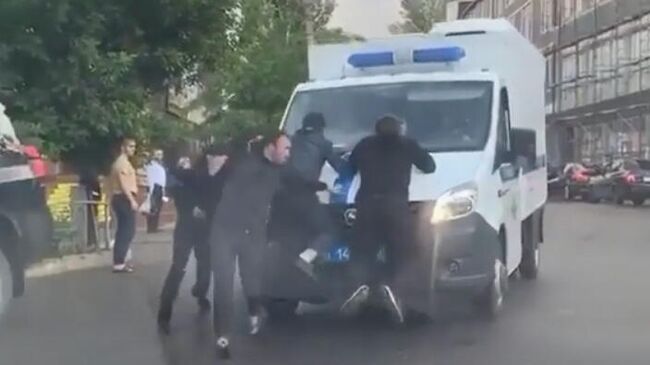 Скриншот видео очевидца из Буйнакска 