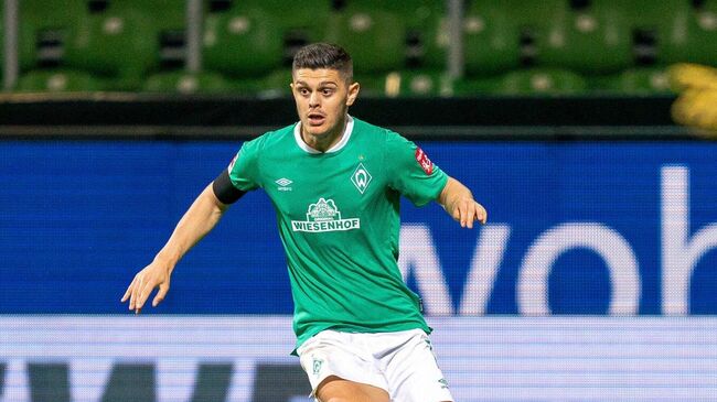 Нападающий футбольного клуба Вердер Бремен Милот Рашица