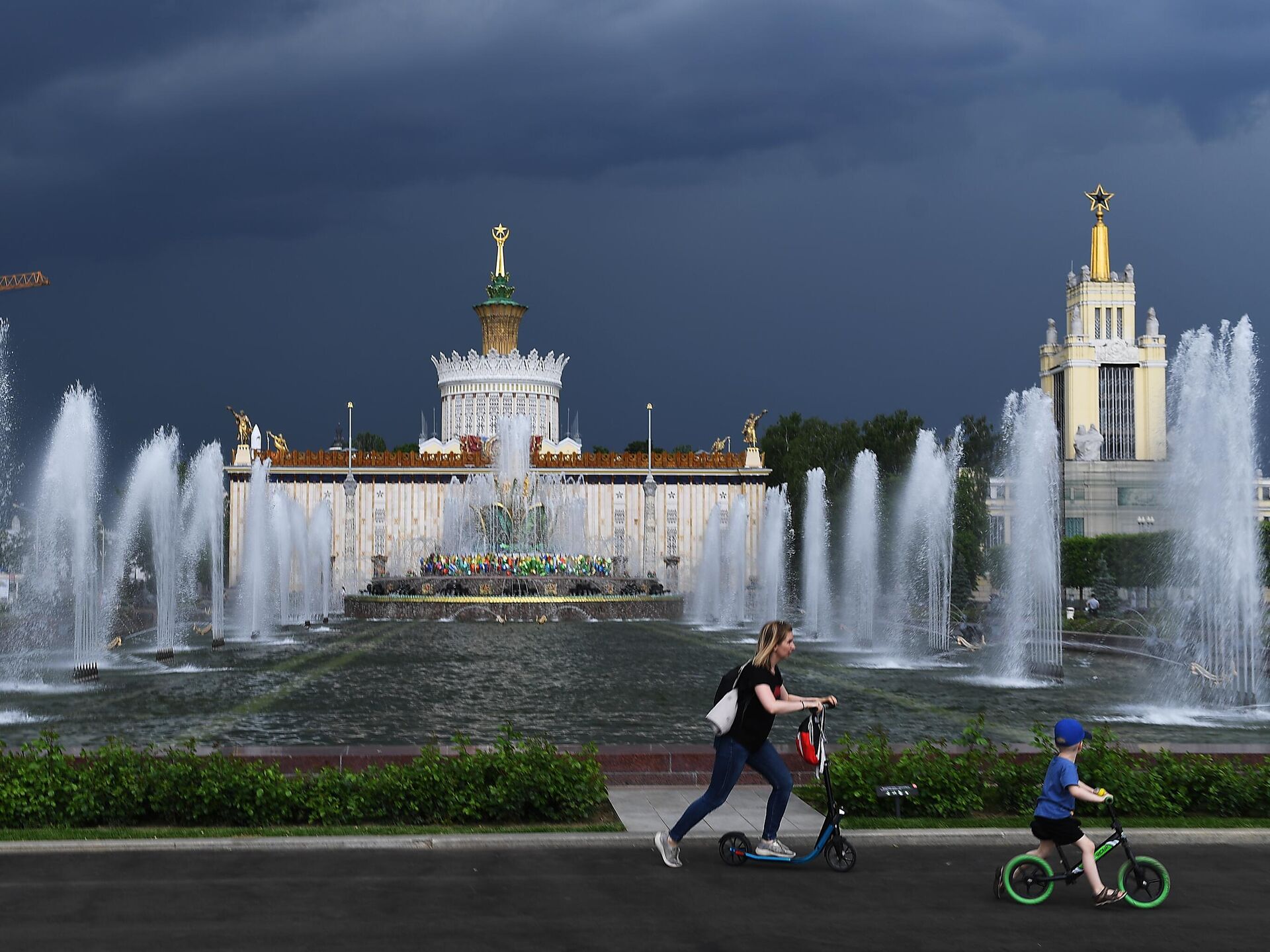 фонтан на вднх в москве