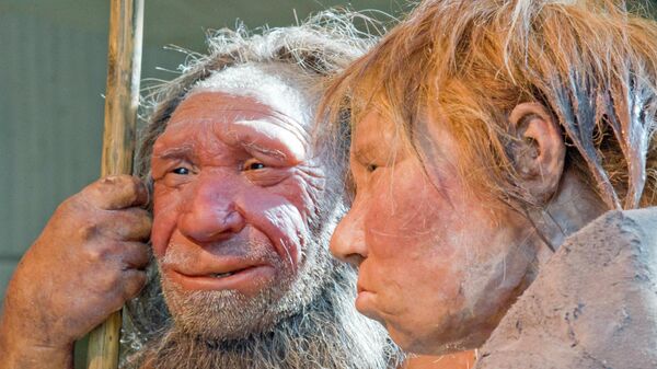 Скульптуры неандертальцев в музее в Германии