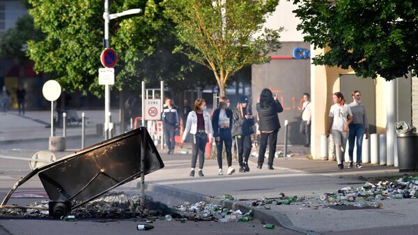 Последствия беспорядков на улице в районе Грезиль в Дижоне