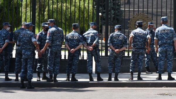 Сотрудники правоохранительных органов Армении