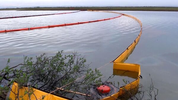 Ликвидация последствий розлива нефтепродуктов из резервуара ТЭЦ-3 под Норильском