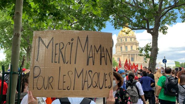 Участники акции протеста медиков в Париже