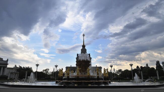 Открытие фонтанов в Москве