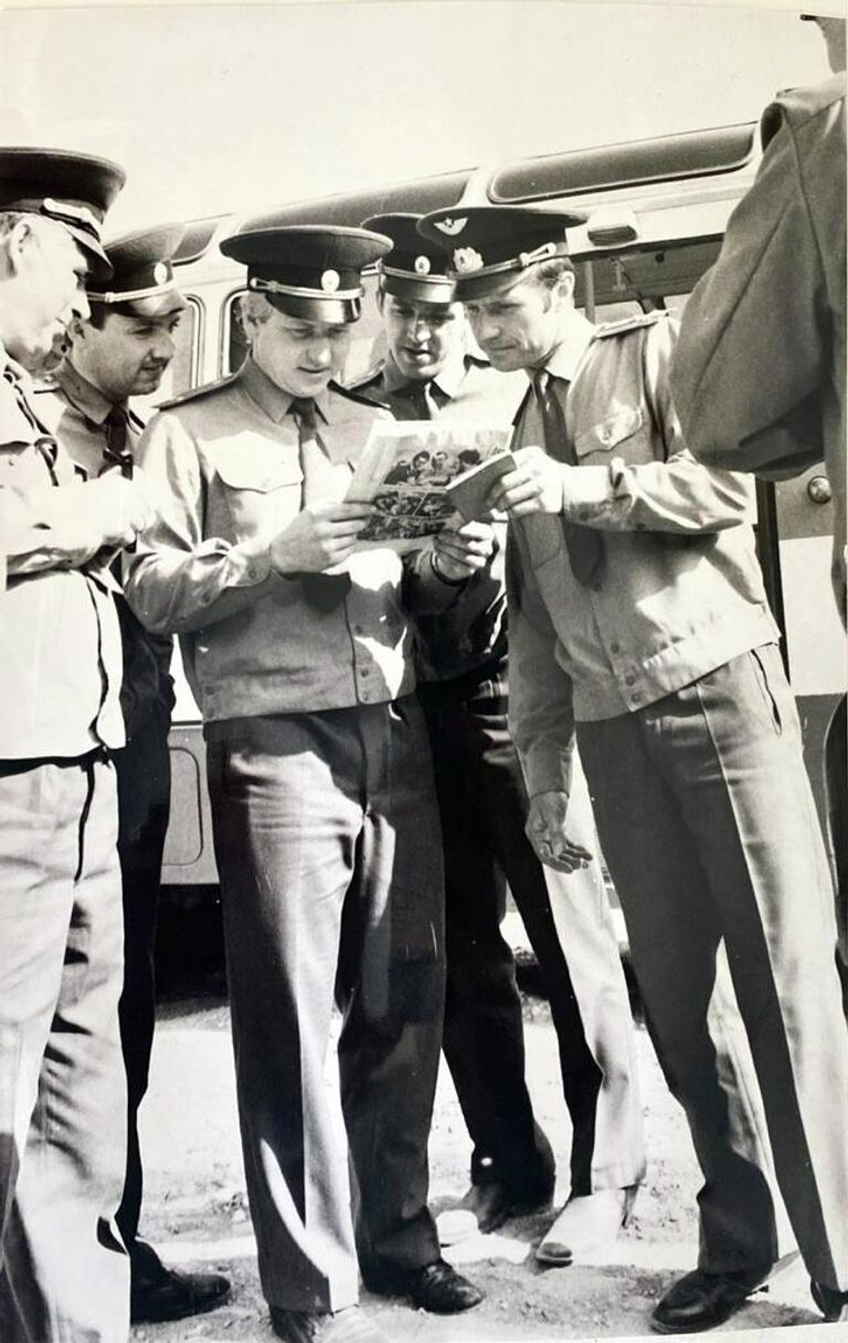 Владимир Мышкин (в центре), архивное фото