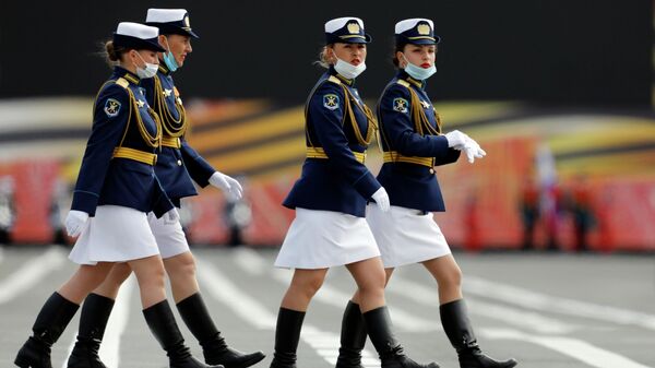 Военнослужащие во время генеральной репетиции парада в честь 75-летия Победы в Великой Отечественной войне в Москве