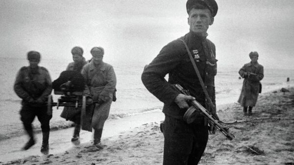 Бойцы Красной армии во время Керченской десантной операции