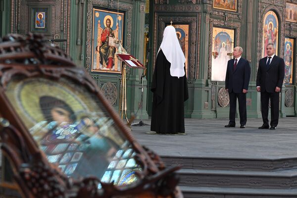 Президент РФ Владимир Путин посетил главный храм Вооружённых Сил