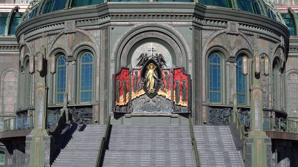 Триптих на стене главного храма Вооружённых Сил (храм Воскресения Христова) в подмосковном военно-патриотическом парке Патриот