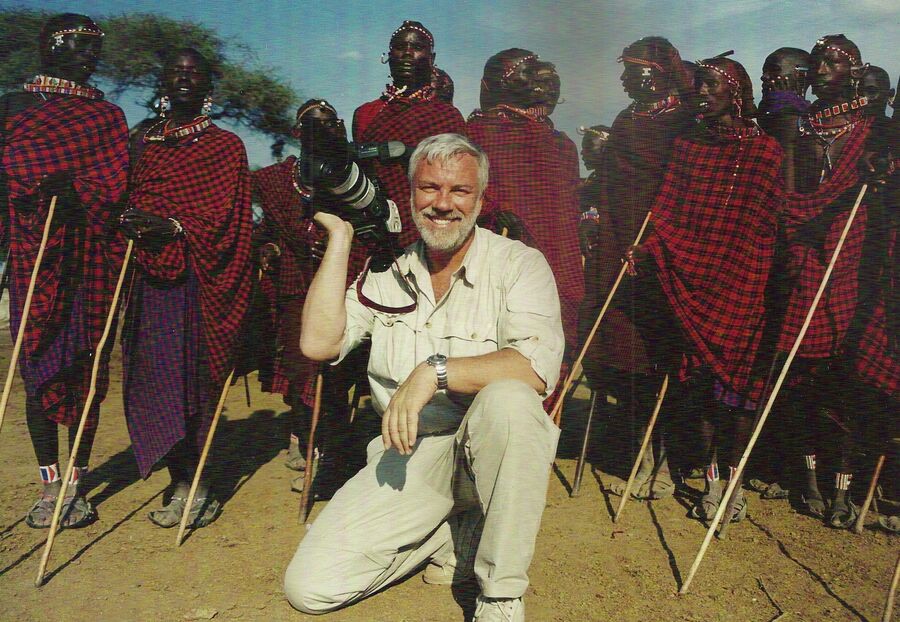 Дмитрий Крылов с народом масаи в Кении