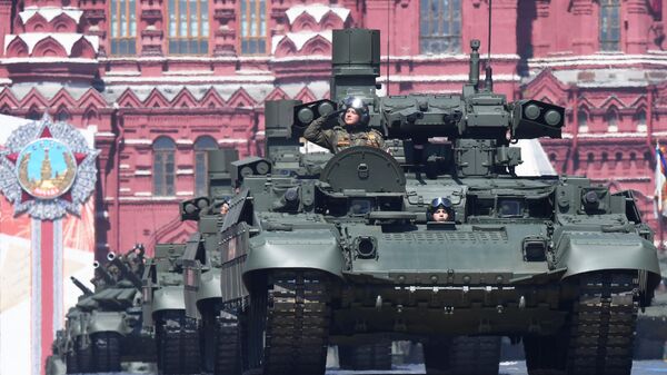 Боевая машина поддержки танков (БМПТ) Терминатор во время военного парада в ознаменование 75-летия Победы в Великой Отечественной войне