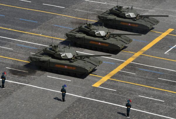 Танки Т-14 Армата во время военного парада в ознаменование 75-летия Победы в Великой Отечественной войне 1941-1945 годов на Красной площади в Москве