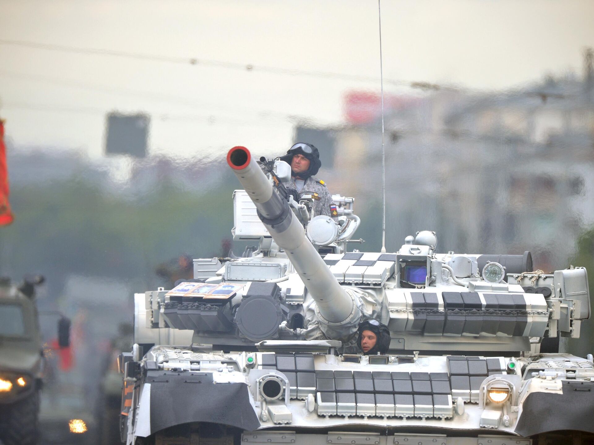 В Екатеринбурге прошел военный парад Победы - РИА Новости, 09.05.2022