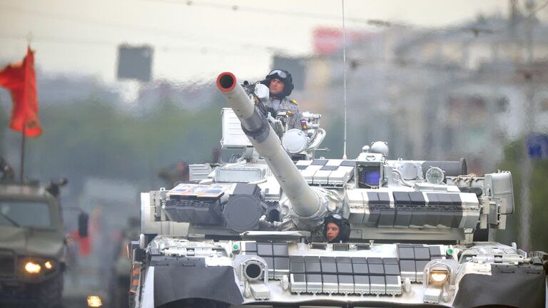 Военная техника во время военного парада в ознаменование 75-летия Победы в Великой Отечественной войне 1941-1945 годов Военная техника во время военного парада в ознаменование 75-летия Победы в Великой Отечественной войне 1941-1945 годов