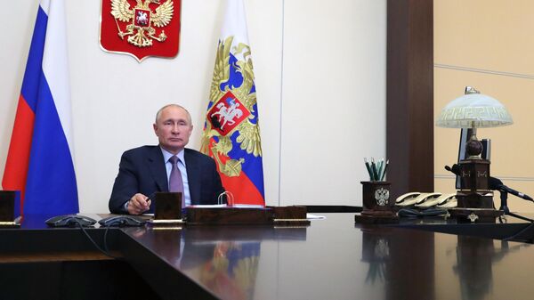  Президент РФ Владимир Путин проводит встречу с членами Общественной палаты нового, седьмого состава, в режиме видеоконференции.