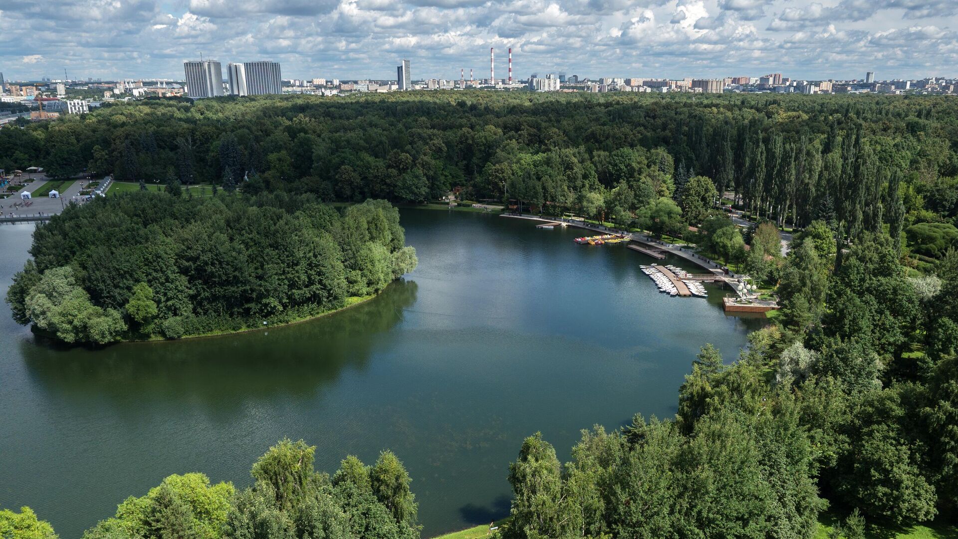 Серебряно-Виноградный пруд в парке Измайлово. - РИА Новости, 1920, 26.06.2020